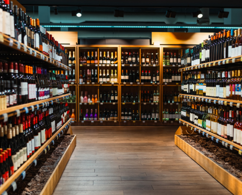 From Shelf to Social: How Alcohol Label Design Works in Both Worlds